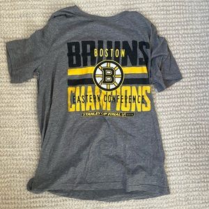 Child’s size large Bruins t shirt